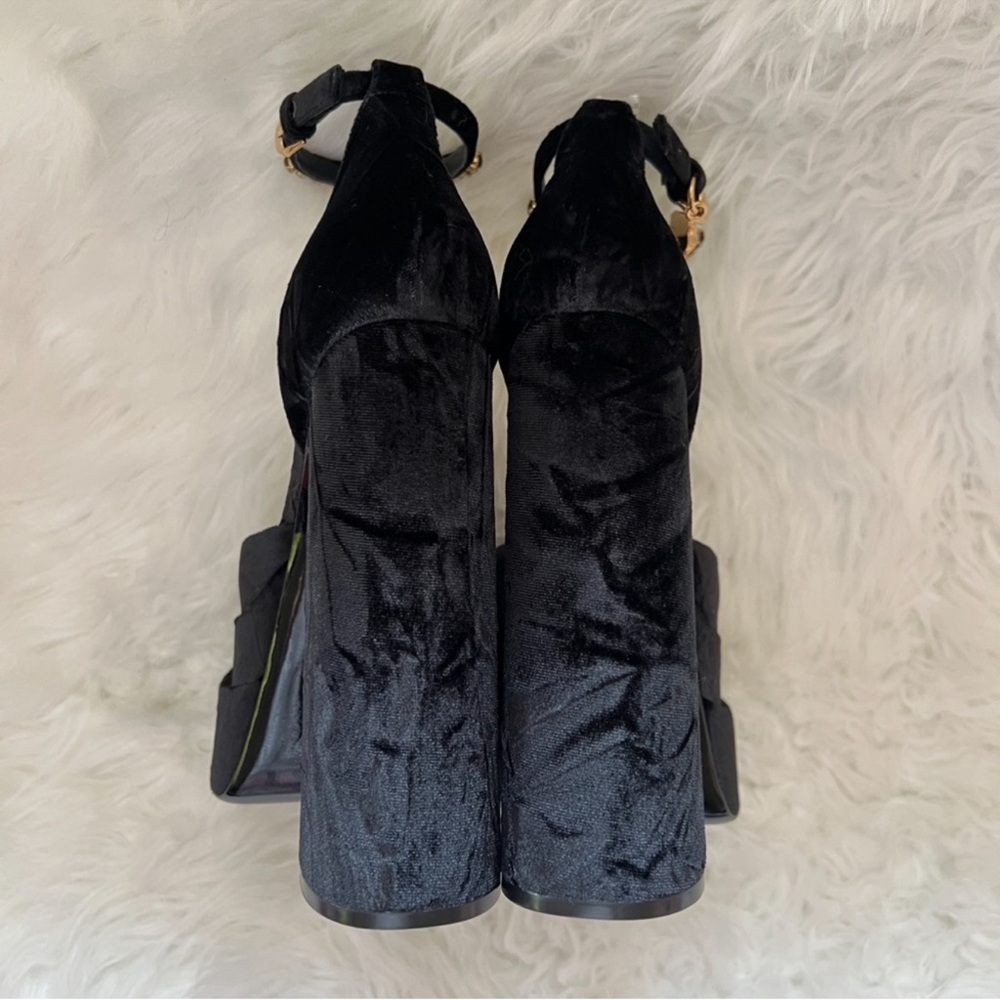 New! VERSACE Logo Medusa Charm Aevitas Embellished Crushed Velvet Platform Pumps - Picture 11 of 14